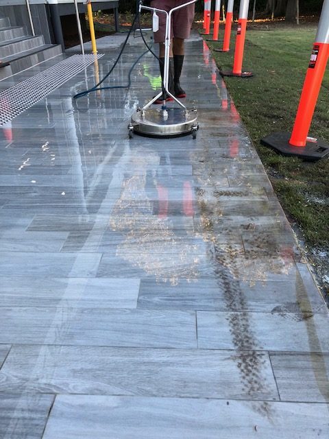 pressure cleaning at south brisbane